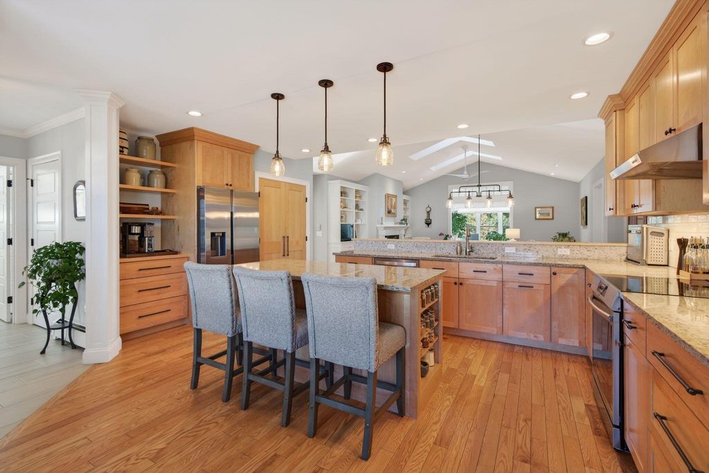 Photo of 24 Maxwell Woods Drive #15, Cape Elizabeth, ME 04107 (MLS # 1654813)