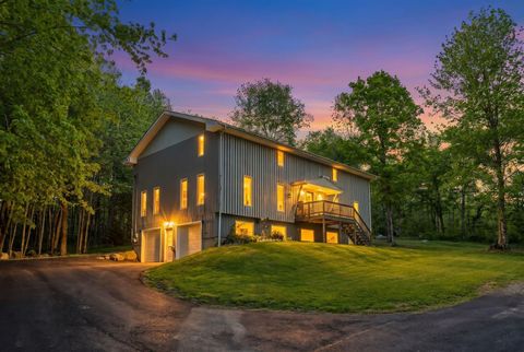 Photo of 359 Atlantic Highway, Waldoboro, ME 04572 (MLS # 1664160)