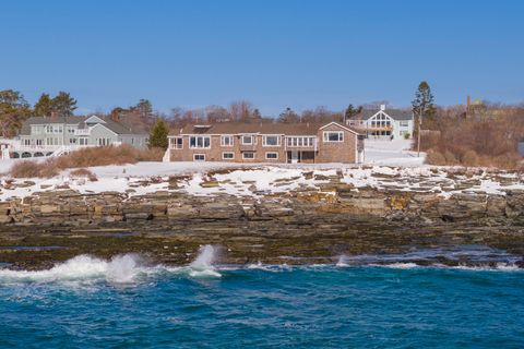 Photo of 10 Sunny Bank Road, Cape Elizabeth, ME 04107 (MLS # 1653120)