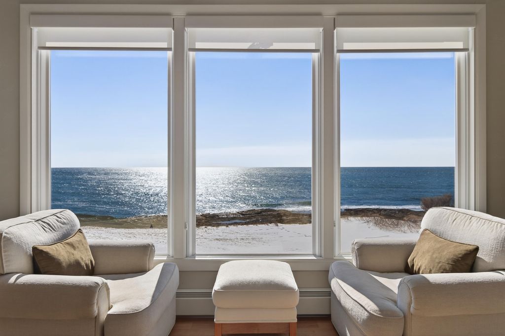 Photo of 10 Sunny Bank Road, Cape Elizabeth, ME 04107 (MLS # 1653120)