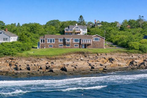 Photo of 10 Sunny Bank Road, Cape Elizabeth, ME 04107 (MLS # 1653120)