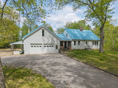 Photo of 337 Elm Street, Limerick, ME 04048 (MLS # 1663349)