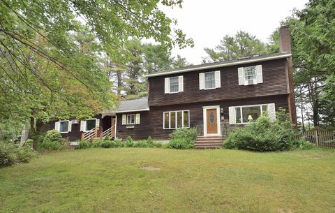Photo of 10 Durham Road, Freeport, ME 04032 (MLS # 1647278)