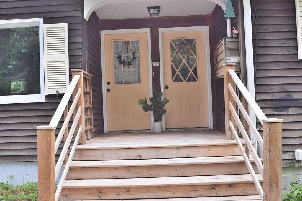 Photo of 10 Durham Road, Freeport, ME 04032 (MLS # 1647277)