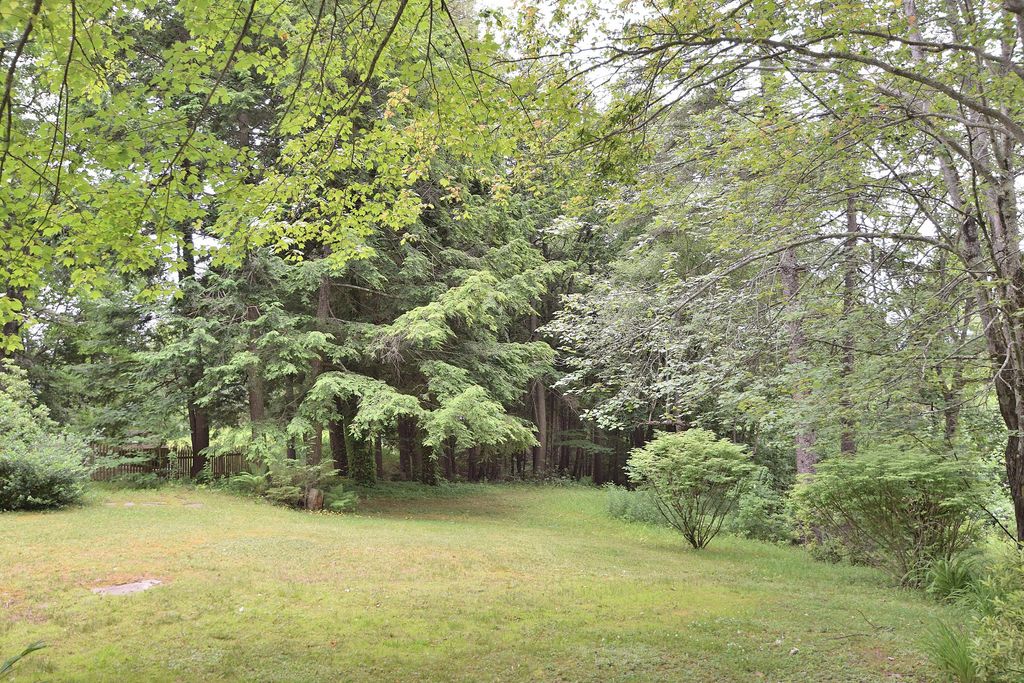 Photo of 10 Durham Road, Freeport, ME 04032 (MLS # 1647277)