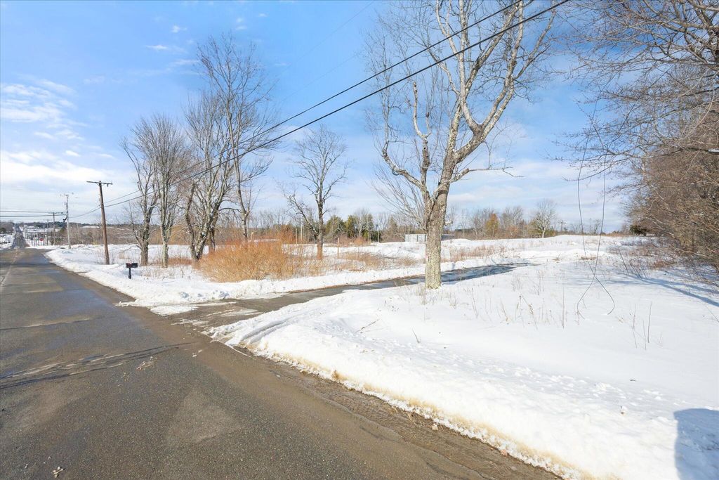 Photo of 1425 Hammond Street, Bangor, ME 04401 (MLS # 1651866)