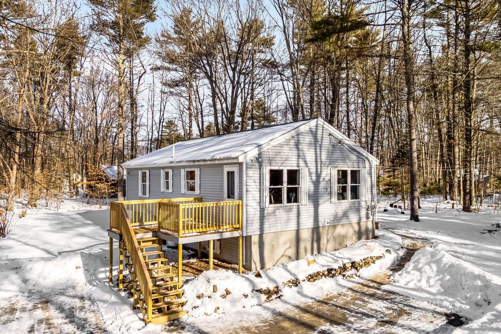 Photo of 25 Spring Lake Drive, Waterboro, ME 04061 (MLS # 1649192)