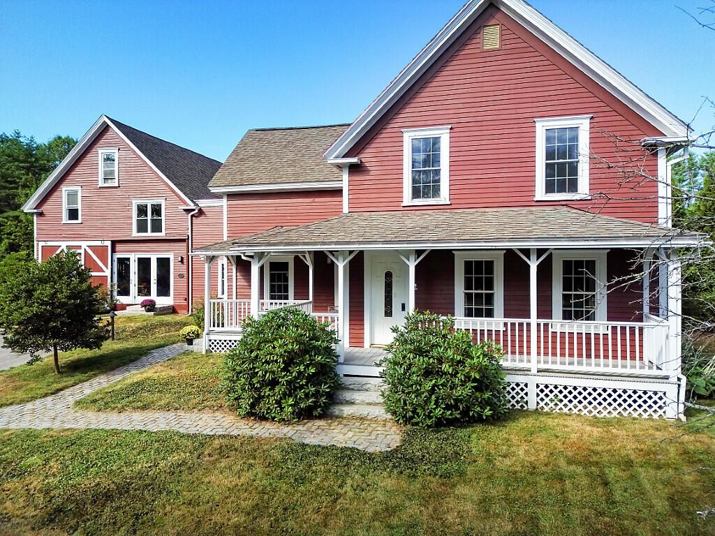 Photo of 444 W Auburn Road, Auburn, ME 04210 (MLS # 1637376)