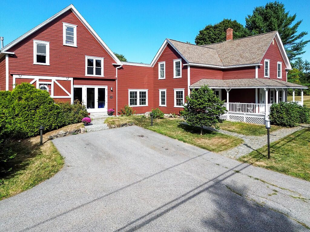 Photo of 444 W Auburn Road, Auburn, ME 04210 (MLS # 1637376)