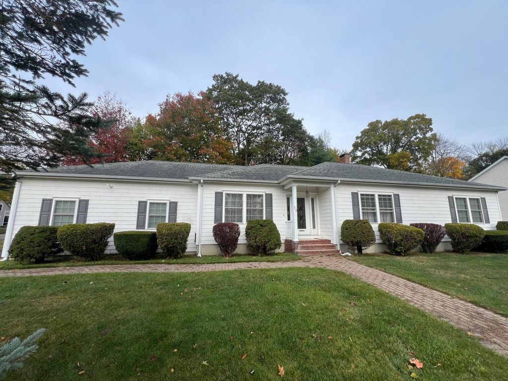 Photo of 15 Mckenney Drive, Biddeford, ME 04005 (MLS # 1640785)