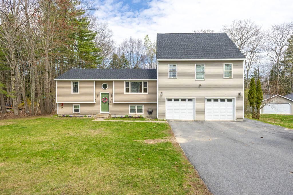 Photo of 37 Weeks Road, Gorham, ME 04038 (MLS # 1661831)