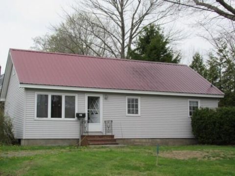 Photo of 137 Union Street, Belfast, ME 04915 (MLS # 1661312)