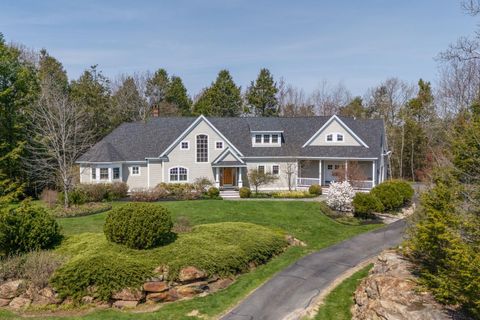 Photo of 37 Mary Lane, Cumberland, ME 04110 (MLS # 1661110)