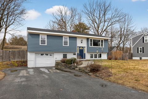 Photo of 14 Spruce Lane, Gorham, ME 04038 (MLS # 1655545)