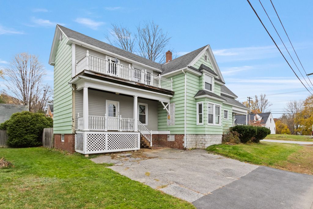Photo of 260 Webster Street, Lewiston, ME 04240 (MLS # 1643062)