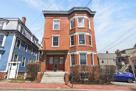 Photo of 135 Brackett Street #7, Portland, ME 04102 (MLS # 1657406)