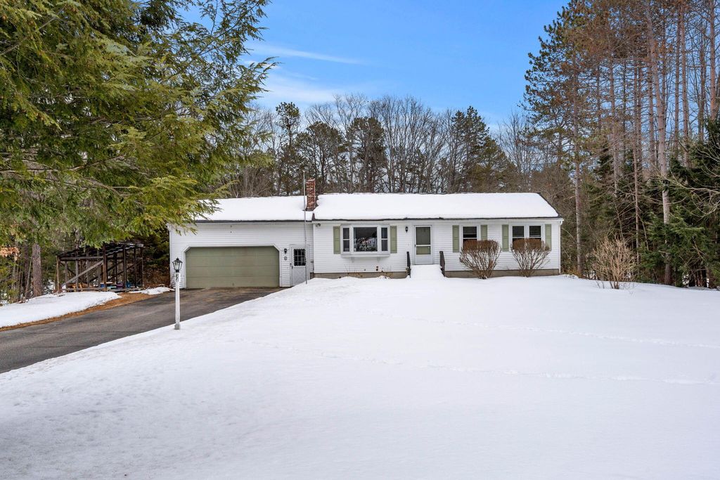 Photo of 5 Balsam Lane, Kennebunk, ME 04043 (MLS # 1652686)