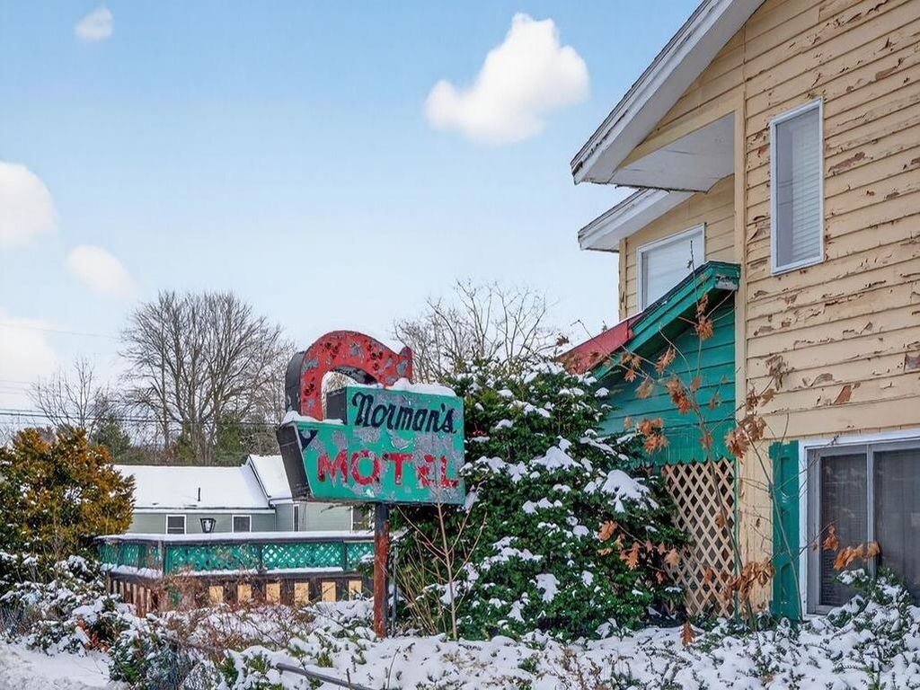 Photo of 205 Saco Avenue, Old Orchard Beach, ME 04064 (MLS # 1646231)