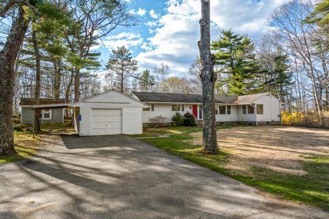 Photo of 447 Wiscasset Road, Boothbay, ME 04537 (MLS # 1661801)