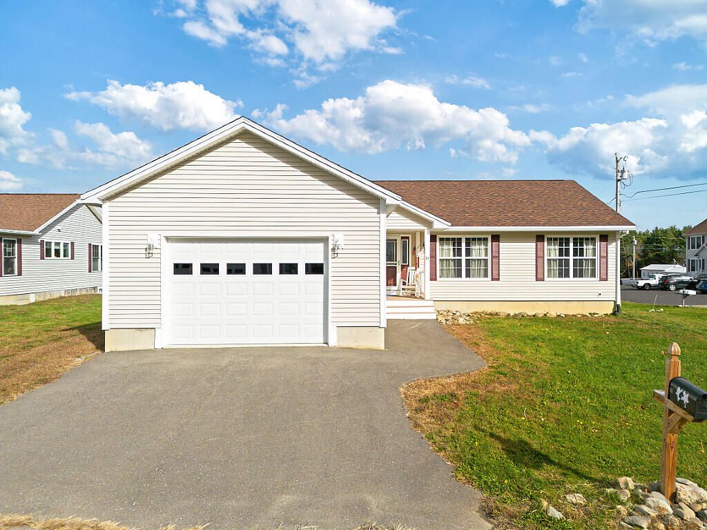 Photo of 18 Hunter Drive, Hermon, ME 04401 (MLS # 1642658)