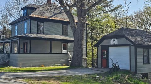 Photo of 48 Pine Street, Paris, ME 04281 (MLS # 1643117)