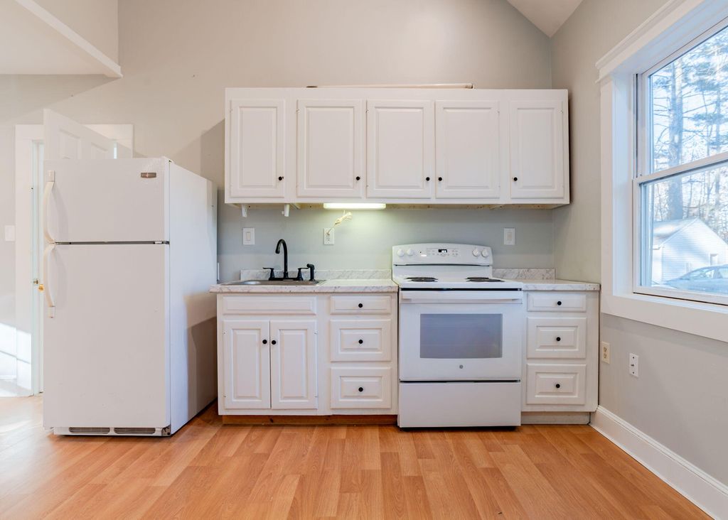 Photo of 8 Western Avenue, Gorham, ME 04038 (MLS # 1643895)