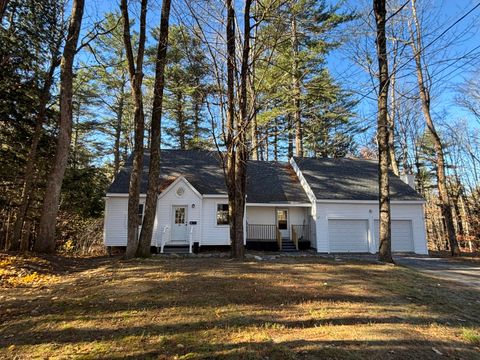 Photo of 8 Western Avenue, Gorham, ME 04038 (MLS # 1643895)