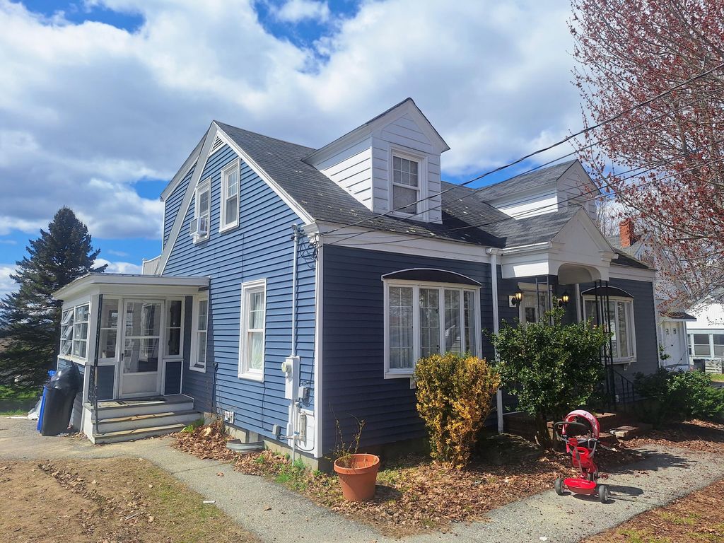 Photo of 25 Eighth Street, Auburn, ME 04210 (MLS # 1660024)