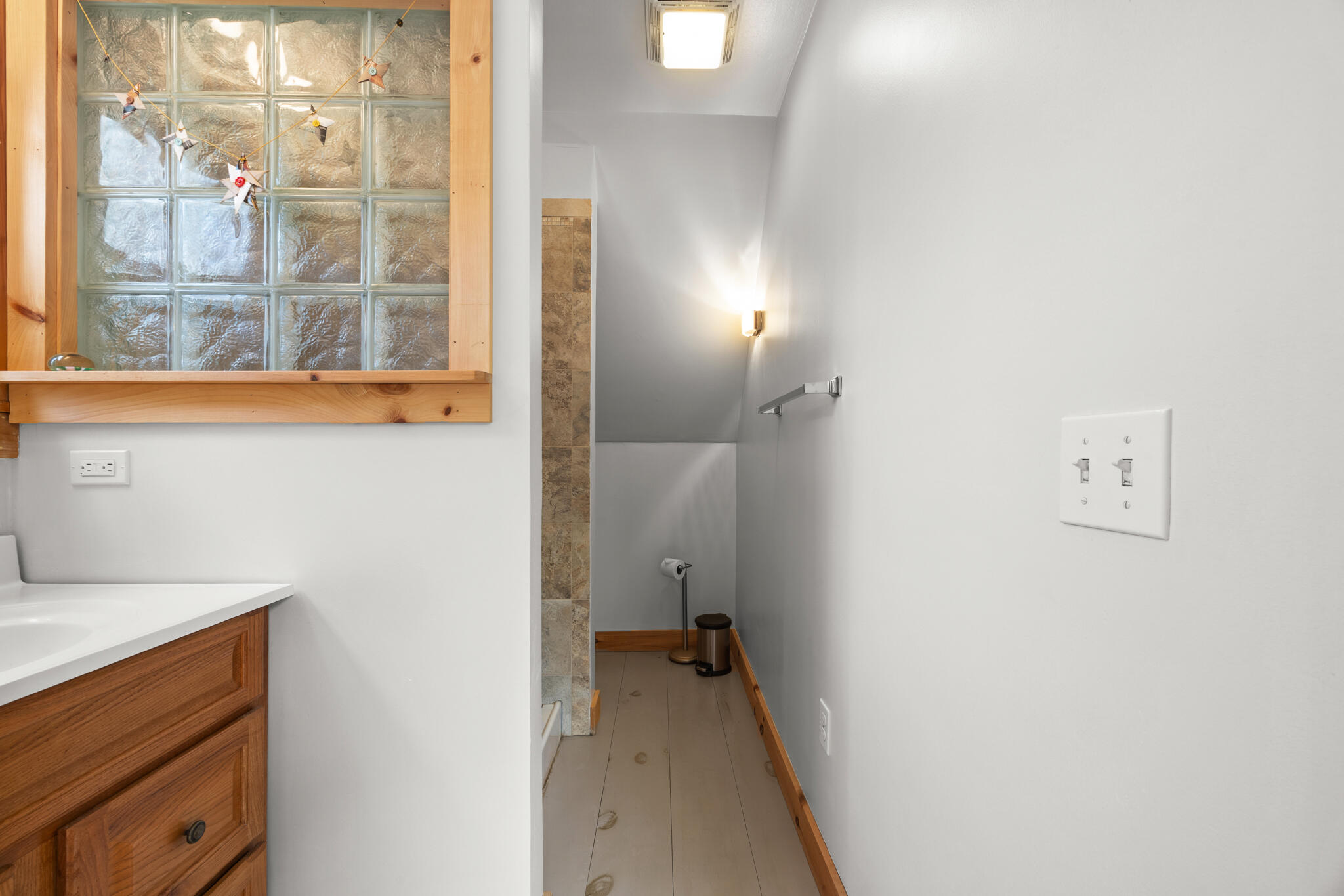 Islesboro, Maine 04848, United States, 5 Bedrooms Bedrooms, ,3 BathroomsBathrooms,Residential,Active,127423