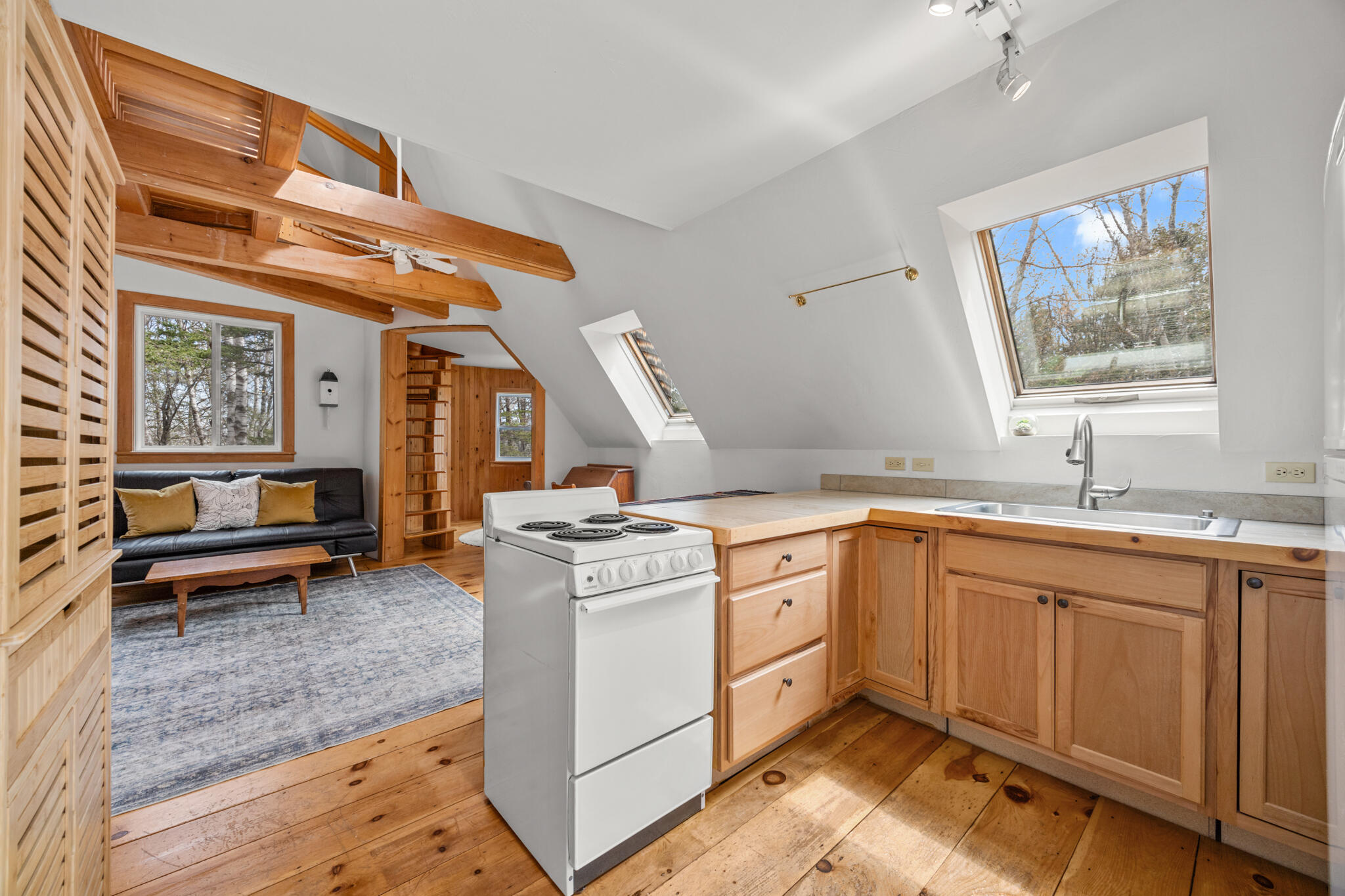 Islesboro, Maine 04848, United States, 5 Bedrooms Bedrooms, ,3 BathroomsBathrooms,Residential,Active,127423