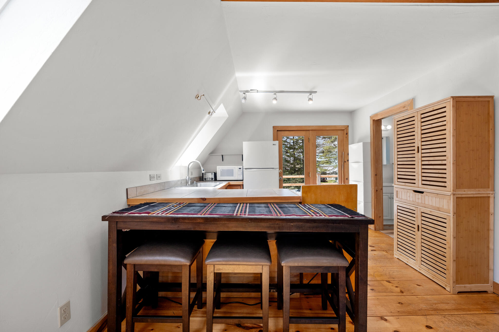 Islesboro, Maine 04848, United States, 5 Bedrooms Bedrooms, ,3 BathroomsBathrooms,Residential,Active,127423