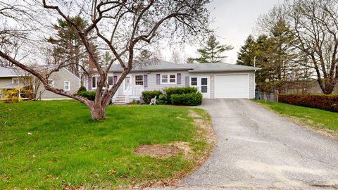 Photo of 10 Riley Street, Lewiston, ME 04240 (MLS # 1661158)