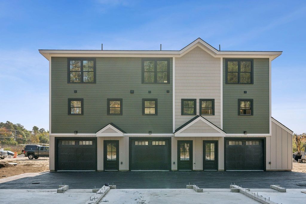 Photo of 5 Overlook Drive #6, Old Orchard Beach, ME 04064 (MLS # 1656026)