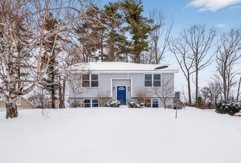 Photo of 14 Phillip Street, Scarborough, ME 04074 (MLS # 1650524)
