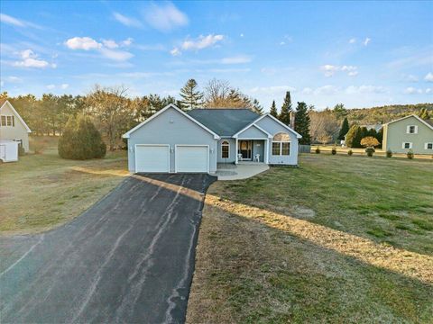 Photo of 51 Riverside Drive, Alfred, ME 04002 (MLS # 1661429)