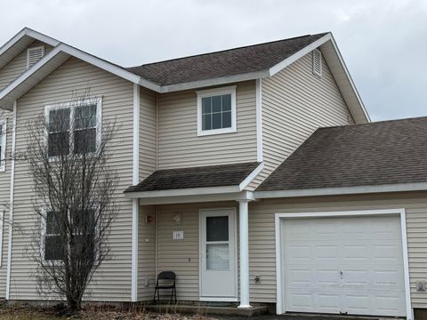 Photo of 15 Forrestal Drive #15, Brunswick, ME 04011 (MLS # 1658282)