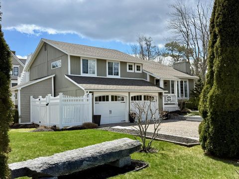 Photo of 36 Bayberry Avenue, Kennebunk, ME 04043 (MLS # 1658527)