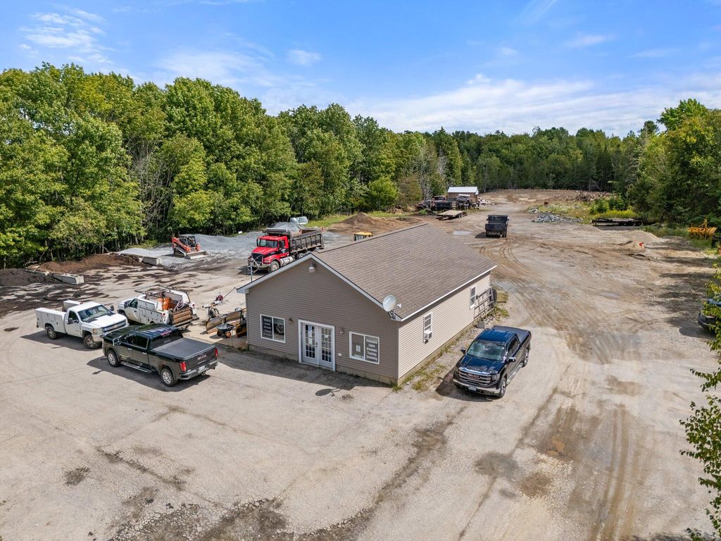 Photo of 136 U.S. Rte 1, Verona Island, ME 04416 (MLS # 1635881)