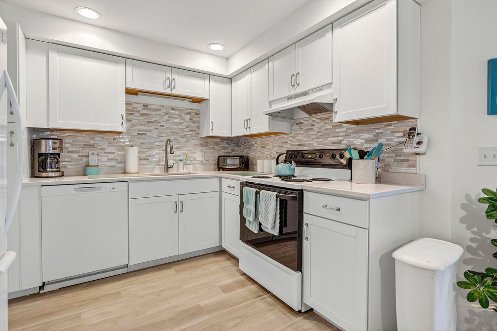 Photo of 1 Sandpiper Cove Road #1, Scarborough, ME 04074 (MLS # 1641384)