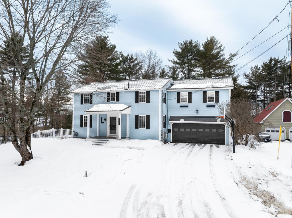 Photo of 152 E Broadway Extension, Bangor, ME 04401 (MLS # 1653591)