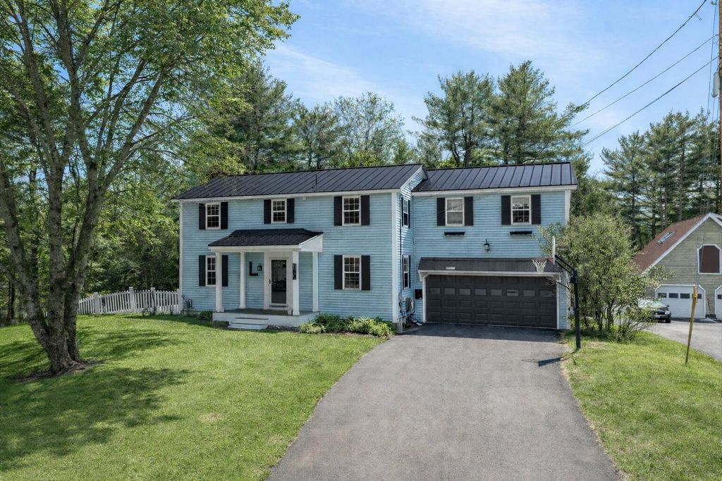 Photo of 152 E Broadway Extension, Bangor, ME 04401 (MLS # 1653591)