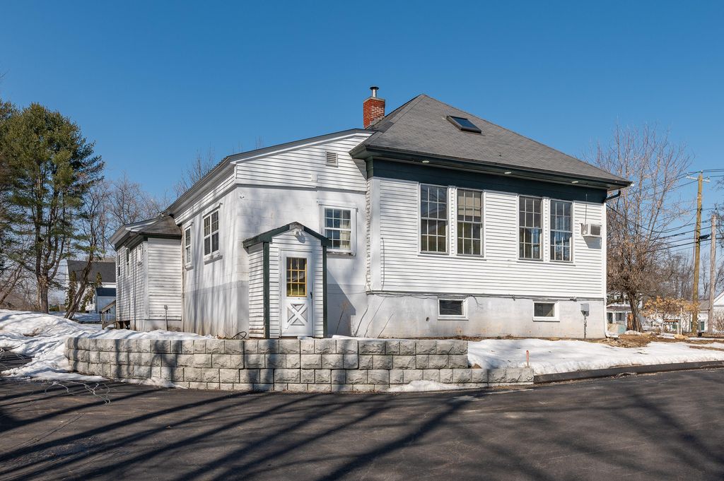 Photo of 27 Ossipee Trail E #1, Standish, ME 04084 (MLS # 1642015)