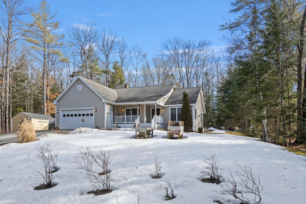 Photo of 11 Merrill Drive Dr, Harrison, ME 04040 (MLS # 1655560)