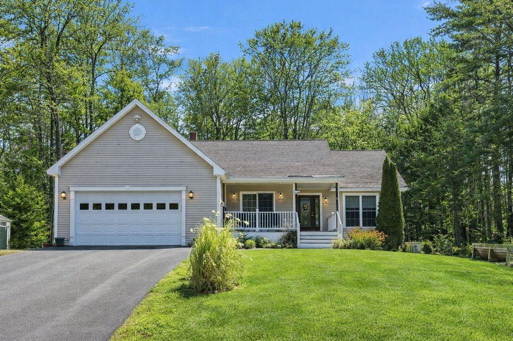 Photo of 11 Merrill Drive Dr, Harrison, ME 04040 (MLS # 1655560)