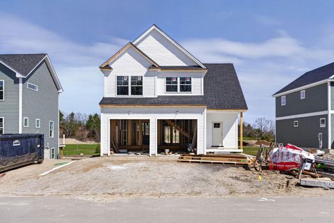 Photo of 16 Feldspar Lane #26, Cumberland, ME 04021 (MLS # 1659635)