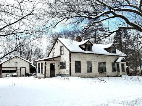 Photo of 52 School Street, Kingfield, ME 04947 (MLS # 1646031)