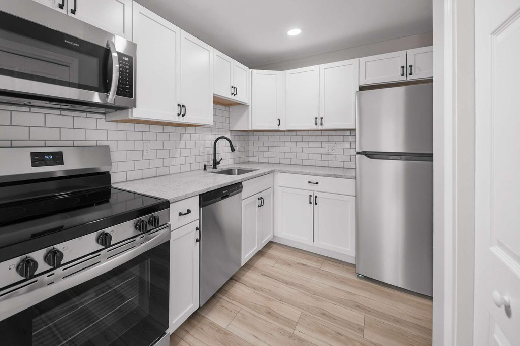 Photo of 25 Farmgate Road #24, South Berwick, ME 03908 (MLS # 1659875)