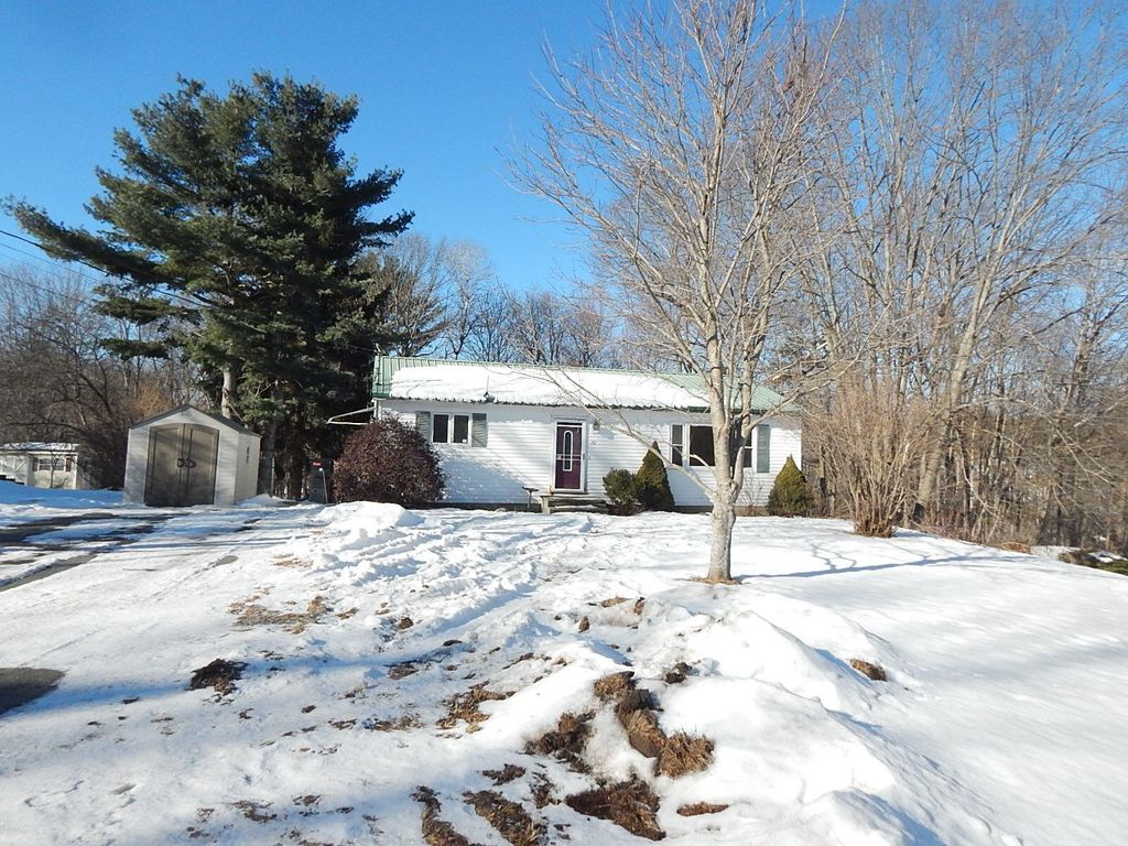 Photo of 30 Hillcrest Street, Gardiner, ME 04345 (MLS # 1651842)