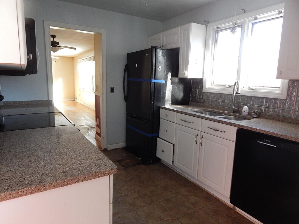 Photo of 30 Hillcrest Street, Gardiner, ME 04345 (MLS # 1651842)