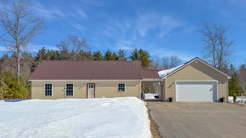 Photo of 7 Silver Way, Oxford, ME 04270 (MLS # 1653267)